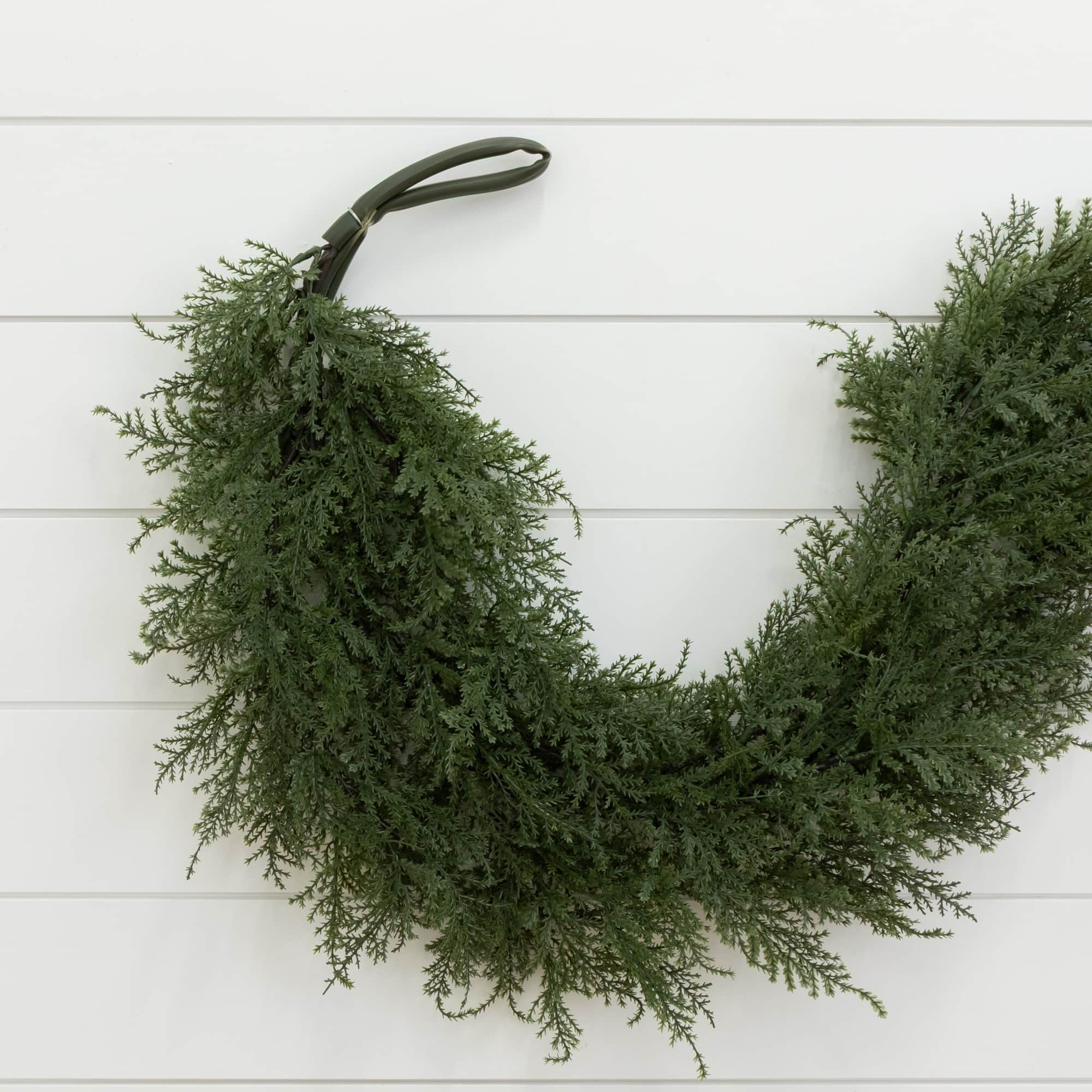 5ft. Cedar Garland